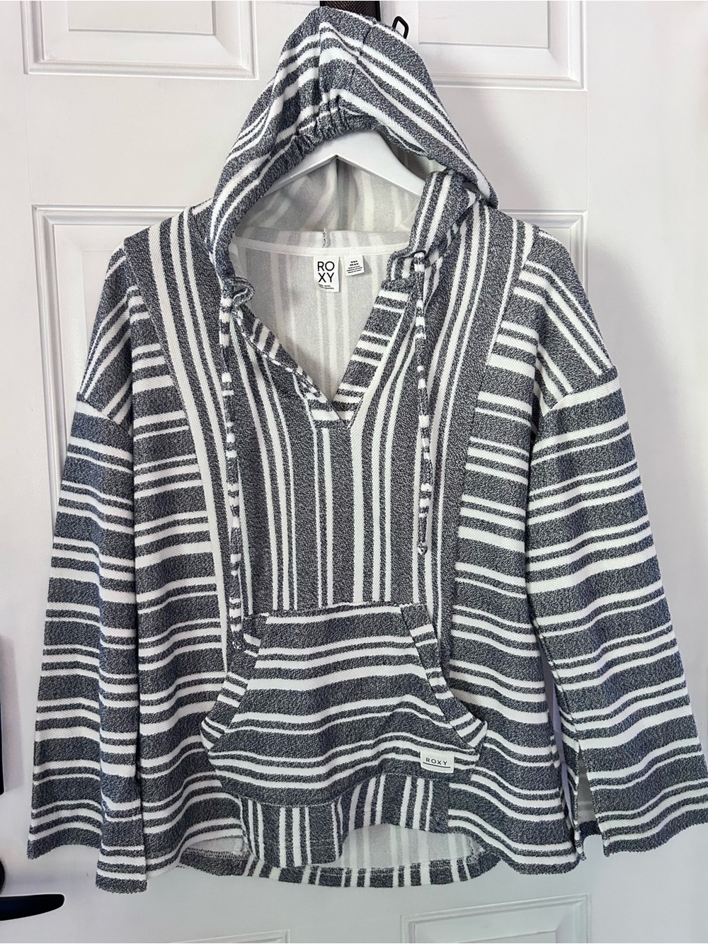 Roxy Striped Hooded Baja Pullover - Gray & White